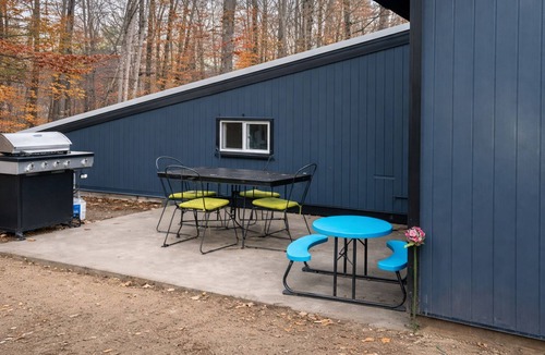 Birch Hill House | Large North Conway Vacation Home Indoor Pool, Pool Table Sleeps 22
