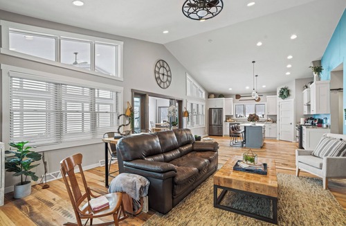 Hartford House | Large Private estate just minutes from Erin Hills Golf course