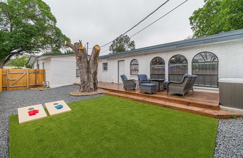 Shearer Hills - Ridgeview House | Large Spacious House w/Pool Table/Fire Pit! Close to Downtown,The Pearl,Airport