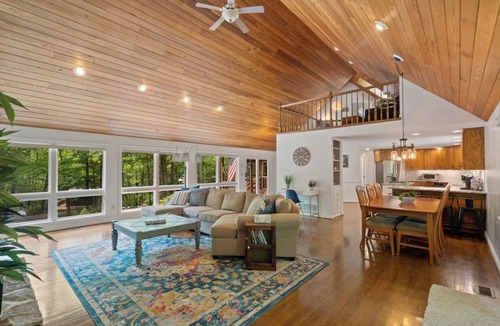 Lake Laura House | Large updated home with Game Room, Theater, hot tub and fire pit on Bryce Resort