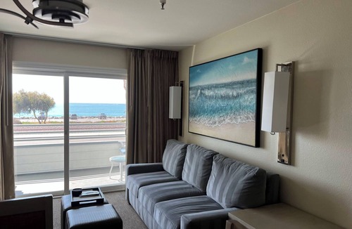 Capistrano Beach Condo | LAST MINUTE Hilton resort 500USD value @ 200USD per night! BBQ equipped balcony!
