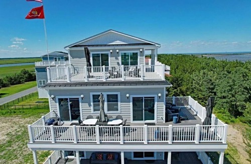 Milford House | Laughter Beach House! LIFE, LOVE, LAUGHTER & INCREDIBLE VIEWS