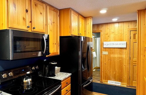 Northwoods Beach Cabin | LCO Lakefront Cabin - enjoy summer at the lake!