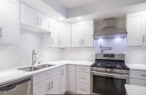 Warren House | Light and Bright set in Historic Warren