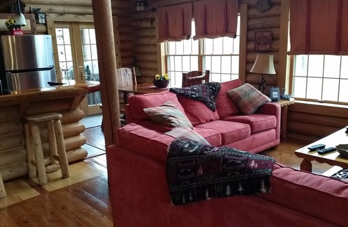 Little Levels Ski Chalet | Little Mountain Retreat in Beautiful Pocahontas County