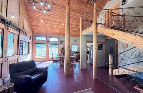 Hill City Cabin | Little piece of paradise, Mickelson Trail Lodge.