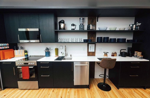 Central City Apartment | Loft 306 - The WIlliam - Atrium - Downtown Vibes