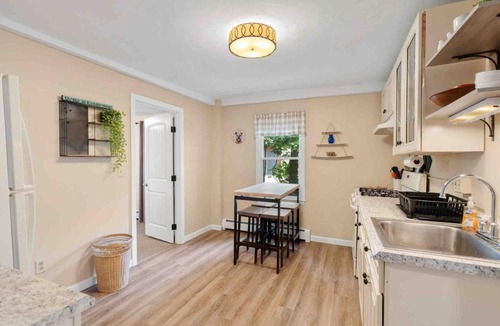 Amesbury Apartment | Lovely Downtown Oasis Near Hospitals, Colleges, and Beaches