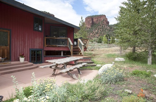 Basalt House | Lovely Home situated along the beautiful Frying Pan river.