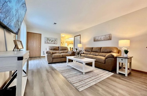 Middletown House | Lovely remodeled 2 bedroom in Middletown, Ohio