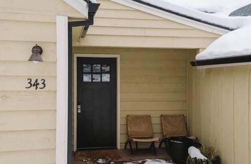 White Salmon House | Lovely Spacious Home In Downtown White Salmon