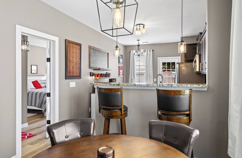 Nashville Condo | Lucy's Lakehouse 2 King Master Suites, Coffee Bar Near Broadway & BNA