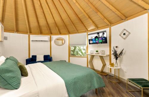 Canyon Lake House | Luna Luxury Yurt-Cabin - Canyon Lake - Hot Tub