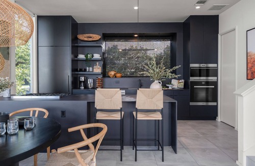 Bouldin House | Luxe 11BDR w/Putting Green, Game Room, Pool | Bouldin Collective by AvantStay