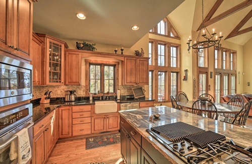 Waynesville House | Luxe Lodge Near Smoky Mountains: Views & Hot Tub!