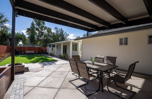 Fairfield House | LuxoStays| Sleep 14! Spacious 6BR Nr Napa(10 Bed)