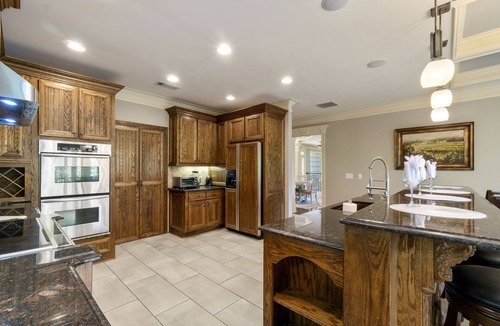 Gainesville House | Luxurious Lake House/private dock/private pool & hot tub