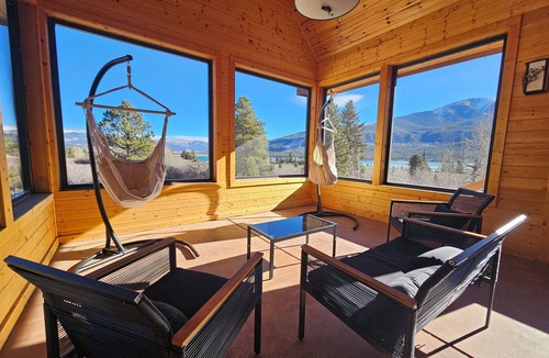 Twin Lakes House | Luxurious retreat with grand views of Twin Lakes and the Sawatch Mountain Range