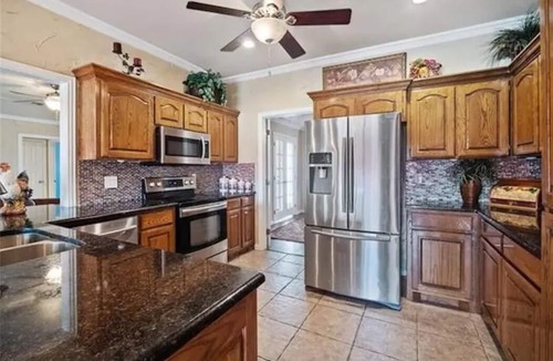 Cleburne House | Luxurious & Spacious 6BR w/Pool/Kayak/Lake/Golf
