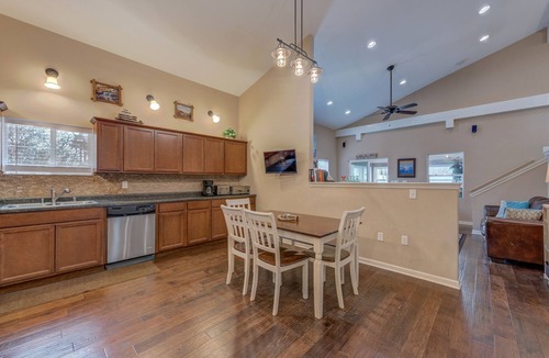 Pepin Condo | Luxury 4BR Near Lake Pepin with Game Room - Breeze
