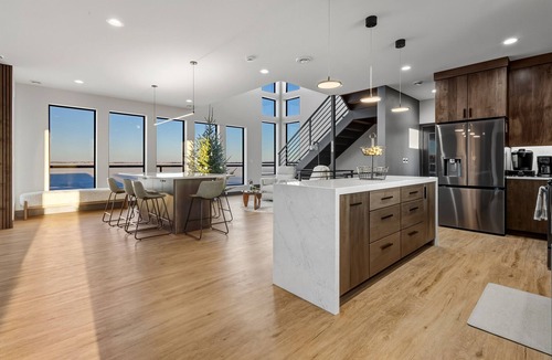 Arlington House | Luxury Lakefront Living w/Hot Tub, Bar & Beach