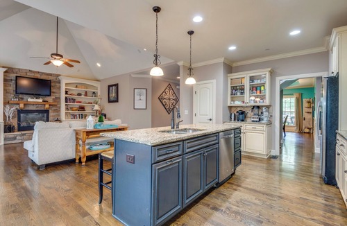 Nolensville House | Luxury Spacious Retreat House in Nolensville