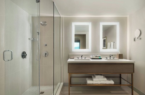 Madison Hotel | Madison Marriott South