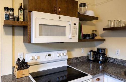 Market District Apartment | Magenta - Rhodee #2: close to UO/Autzen