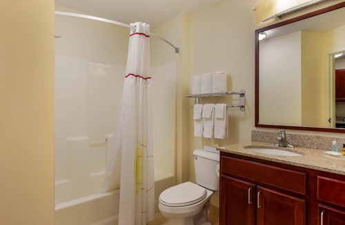 Fitchburg Hotel | MainStay Suites Fitchburg - Madison