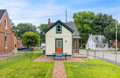 St. Charles House | Maison Champignon