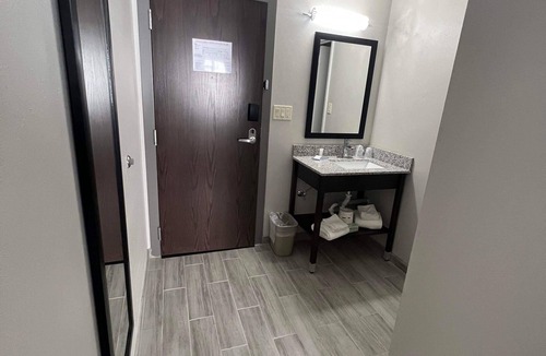 Manitowoc Hotel | Manitowoc Inn