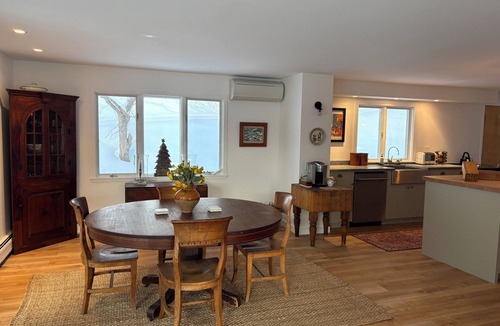 North Pomfret House | Maple Avenue Farm. Views, Farmhouse in Pomfret