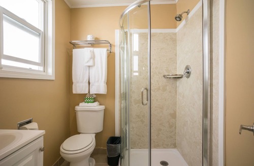 Ocean View and Fourth Street Hotel | Marina Inn