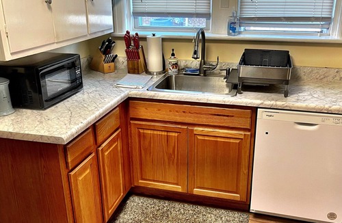 Wilmington Apartment | McDaniel’s Corner charming 1-bedroom with WiFi, AC in gorgeous Wilmington