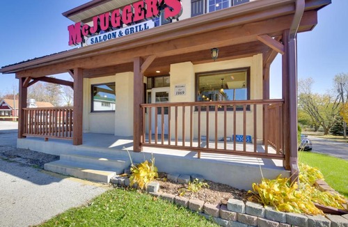 Campbellsport Apartment | 'McJugger’s Loft:' Walk to Lake, Park, Restaurants