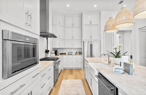 Treetop House | Mia's Beach House at Treetop- Stunning New Home on 30A! Sleeps 8, Community Pool