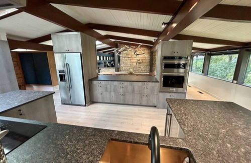 Dubuque House | Midcentury Modern Getaway * Quiet Neighborhood