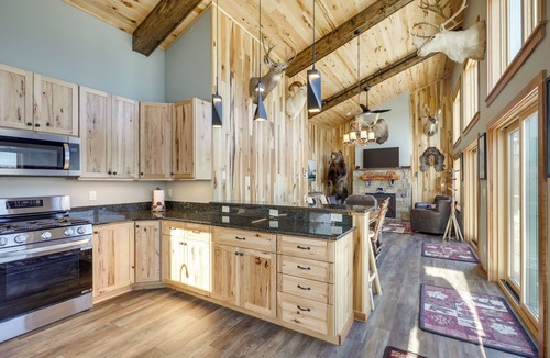 Upson House | Million Dollar View! Whitecap Mtns Ski Resort Home
