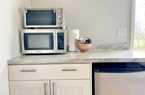 Govalle Apartment | Mina House: Tiny Cottage Vibes in East Austin