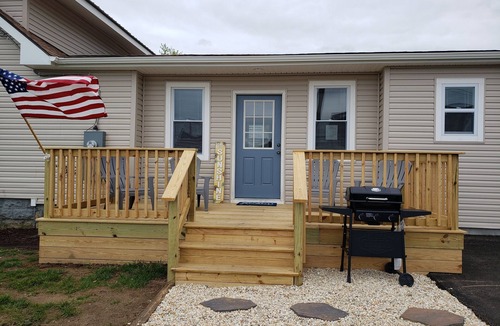 Frederica House | Minutes to DE TURF FIELDS. Quiet beach community.