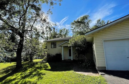 Stoddard House | Mississippi River Home/HOT TUB/Sleeps 8