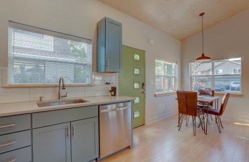 Larkspur House | Mod Pod