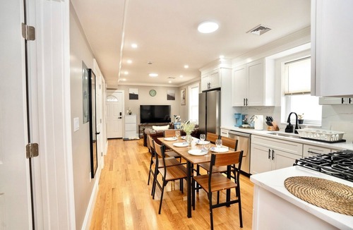 Codman Square Apartment | Modern 3BR Boston Nest Pet-Friendly Franklin Park & Red Line 558-2