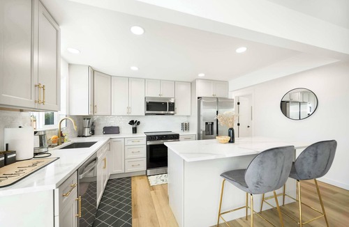 Genesee House | Modern 3BR Retreat w/City Views & 2 Living Spaces