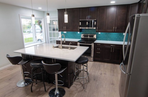 Waukesha House | Modern and Convenient Waukesha 3BR home with 2 King Beds and Hot Tub