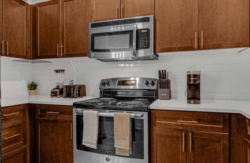 North Broadway - Holiday Apartment | Modern Apartment with Amenities 102