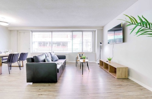 Crystal City Apartment | Modern Apt Near Crystal City & Pentagon City