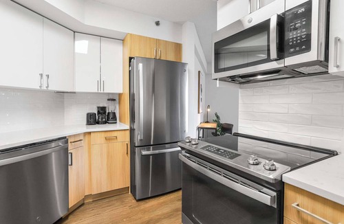 Pentagon City Apartment | Modern Comfort Apt in Pentagon City