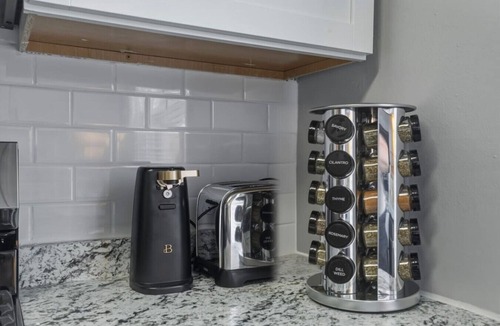 Corning Apartment | Modern Corning Unit - Dog Friendly, Walk to CMoG, 1 Mile From Market Street!