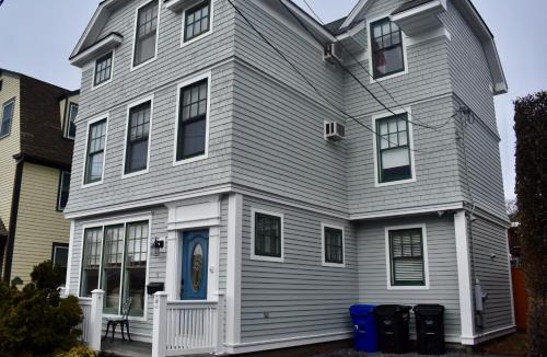 Yachting Village House | Modern Cottage Downtown NPT-Waites Wharf Cottage RE05618-STR